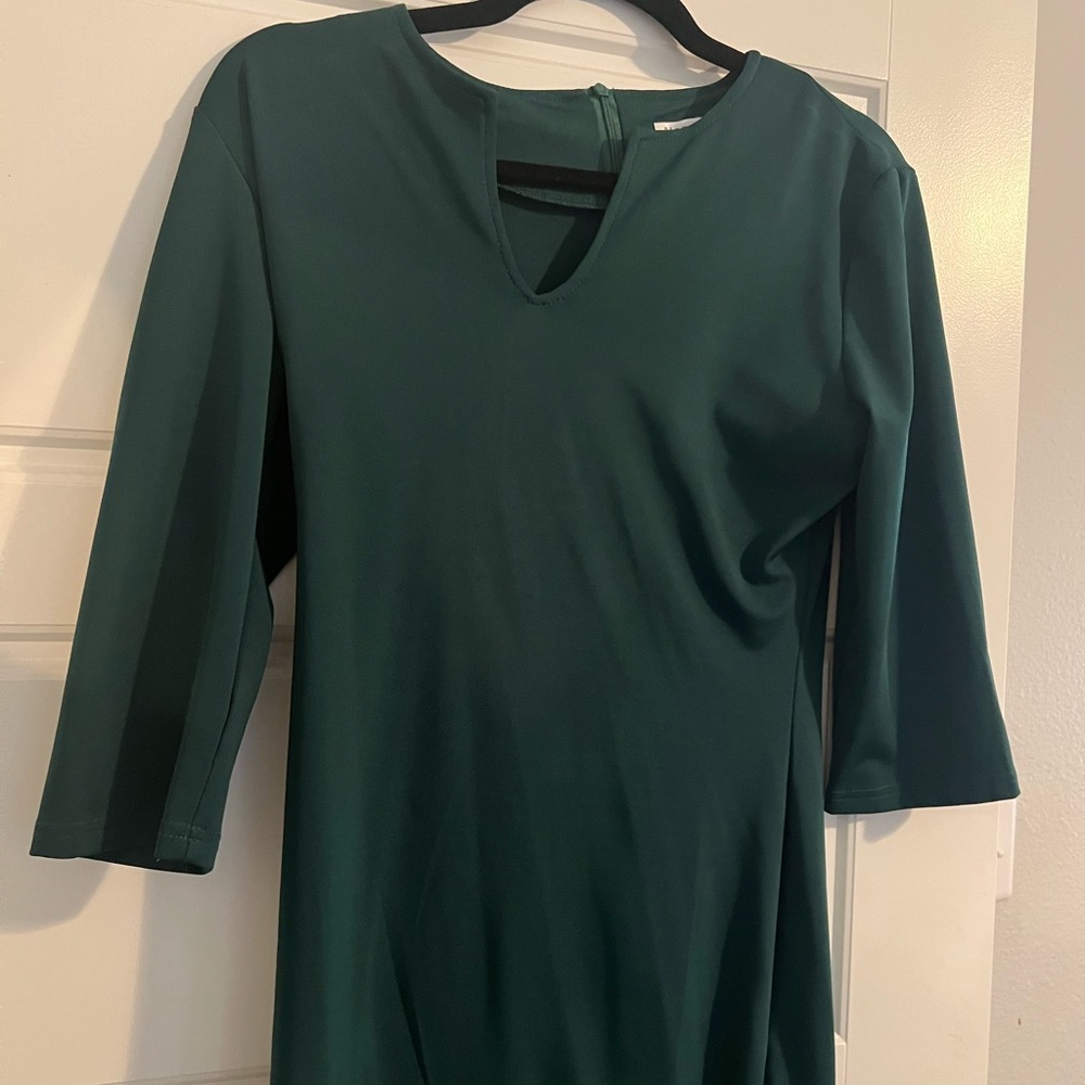Green quarter sleeve dress